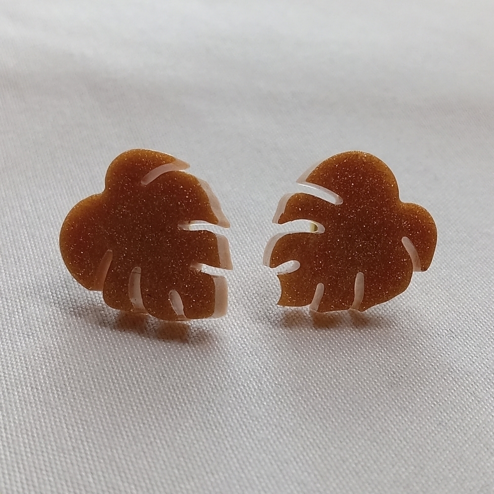 5/$25 Gold Leaf Earrings